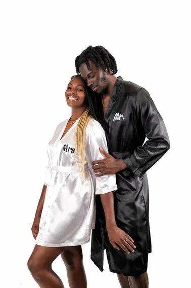 Customized Satin Robes for Couples, Bride and Groom matching satin robes - Vinyl