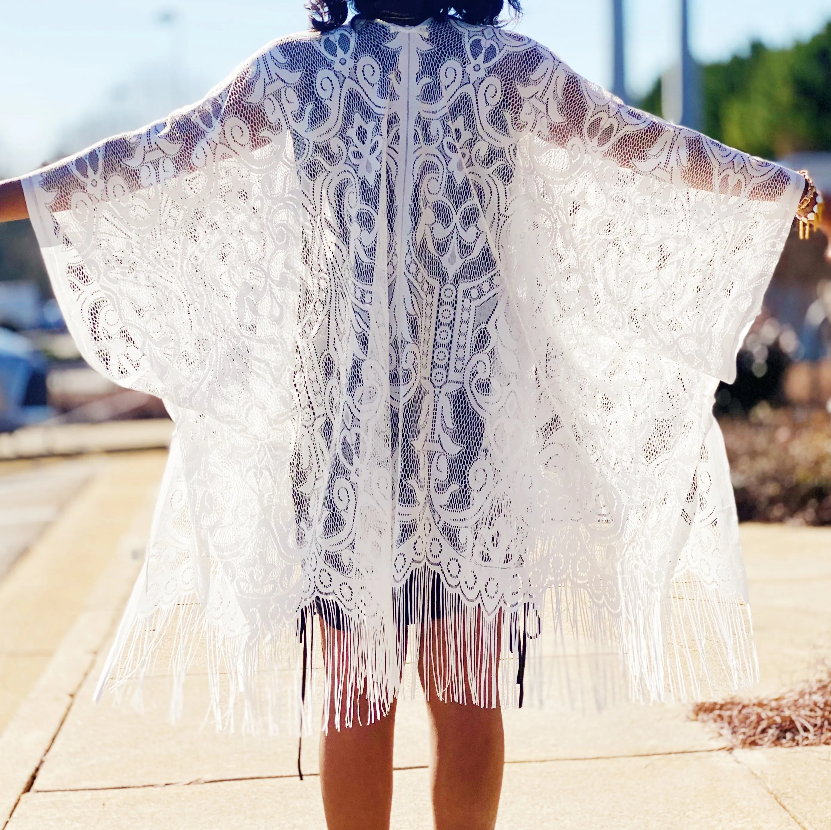 Elegant Lace Fringed Kimono