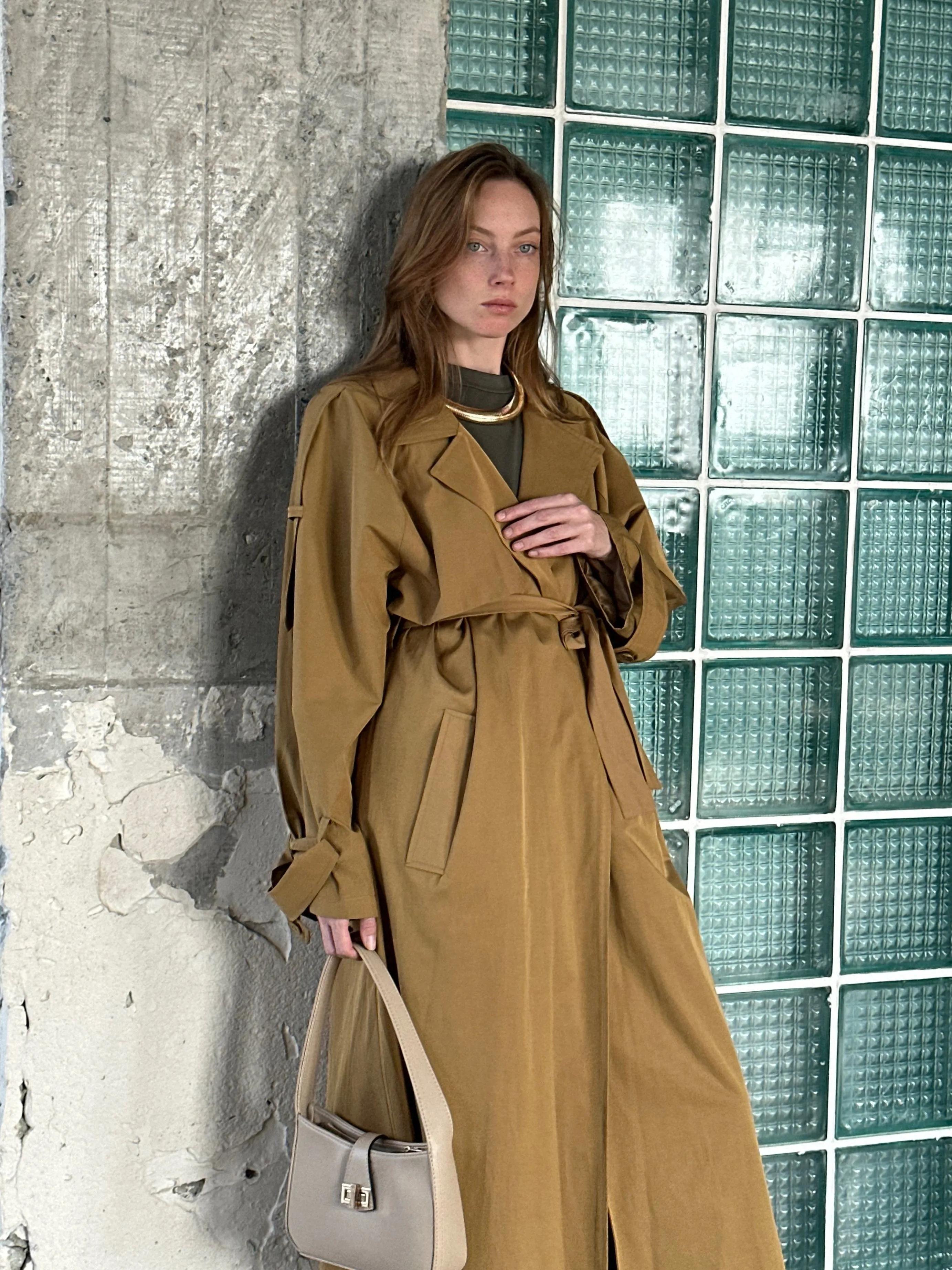 Water repellent trench coat